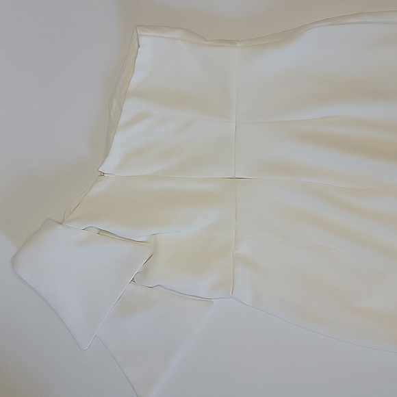 NWOT SELFIE LESLIE TIFFANY ONE-SHOULDER BOW DRESS, WHITE, SIZE XL - Picture 8 of 8